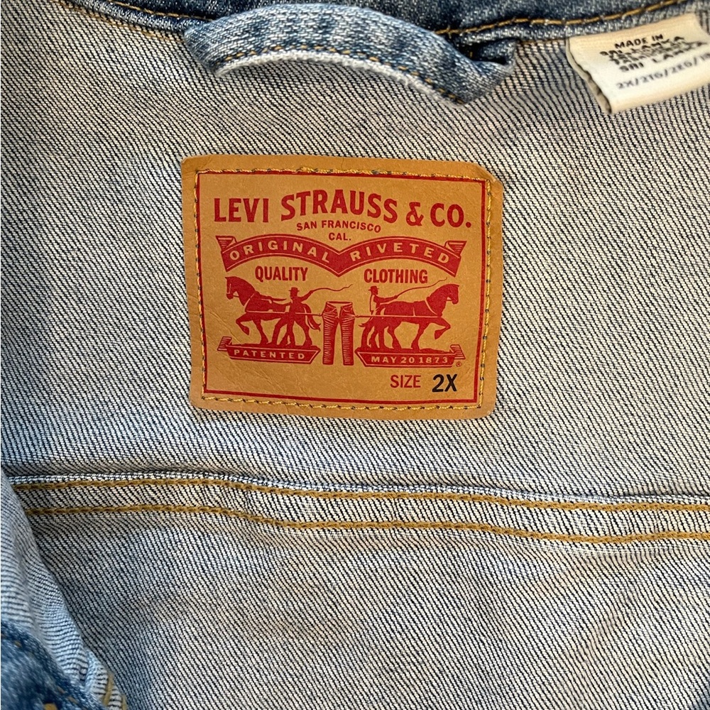 Levi’s Original Trucker Jean Jacket. - Picture 2 of 6